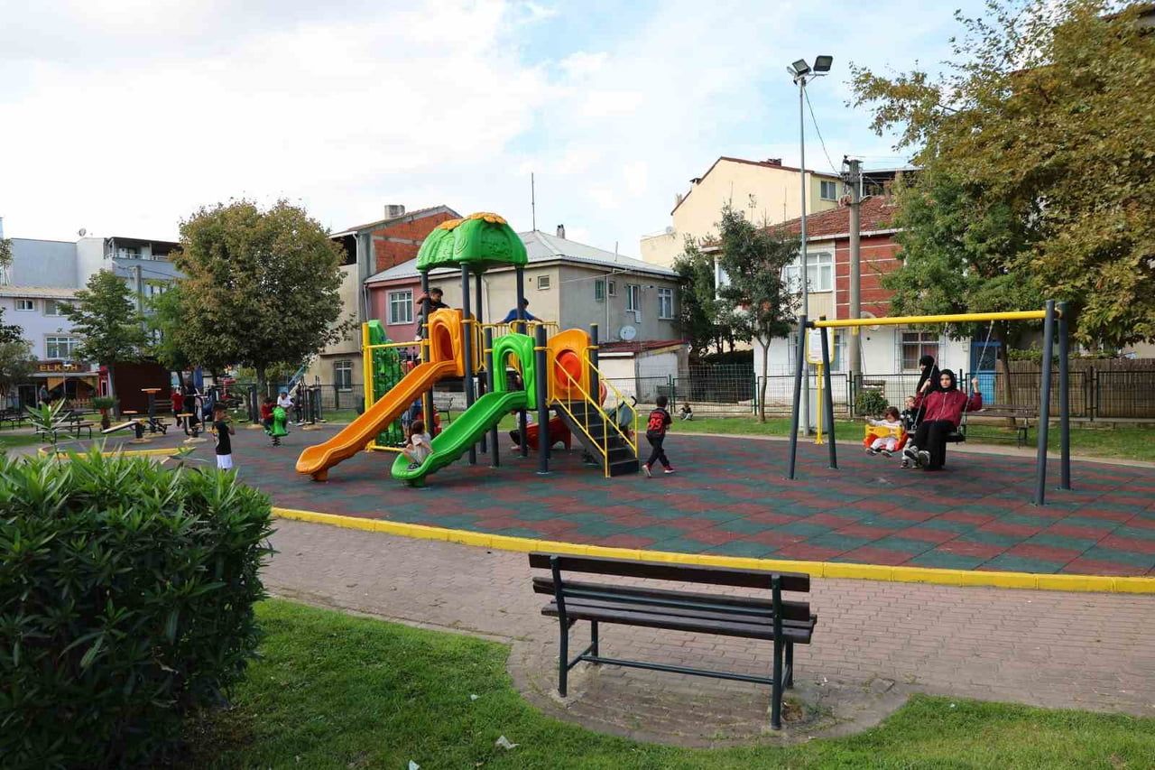 DARICA’DA TAMAMLANAN 10 YENİ NESİL PARK, ÇOCUK, GENÇ VE YETİŞKİNLERİN KULLANABİLECEĞİ MODERN YAŞAM...