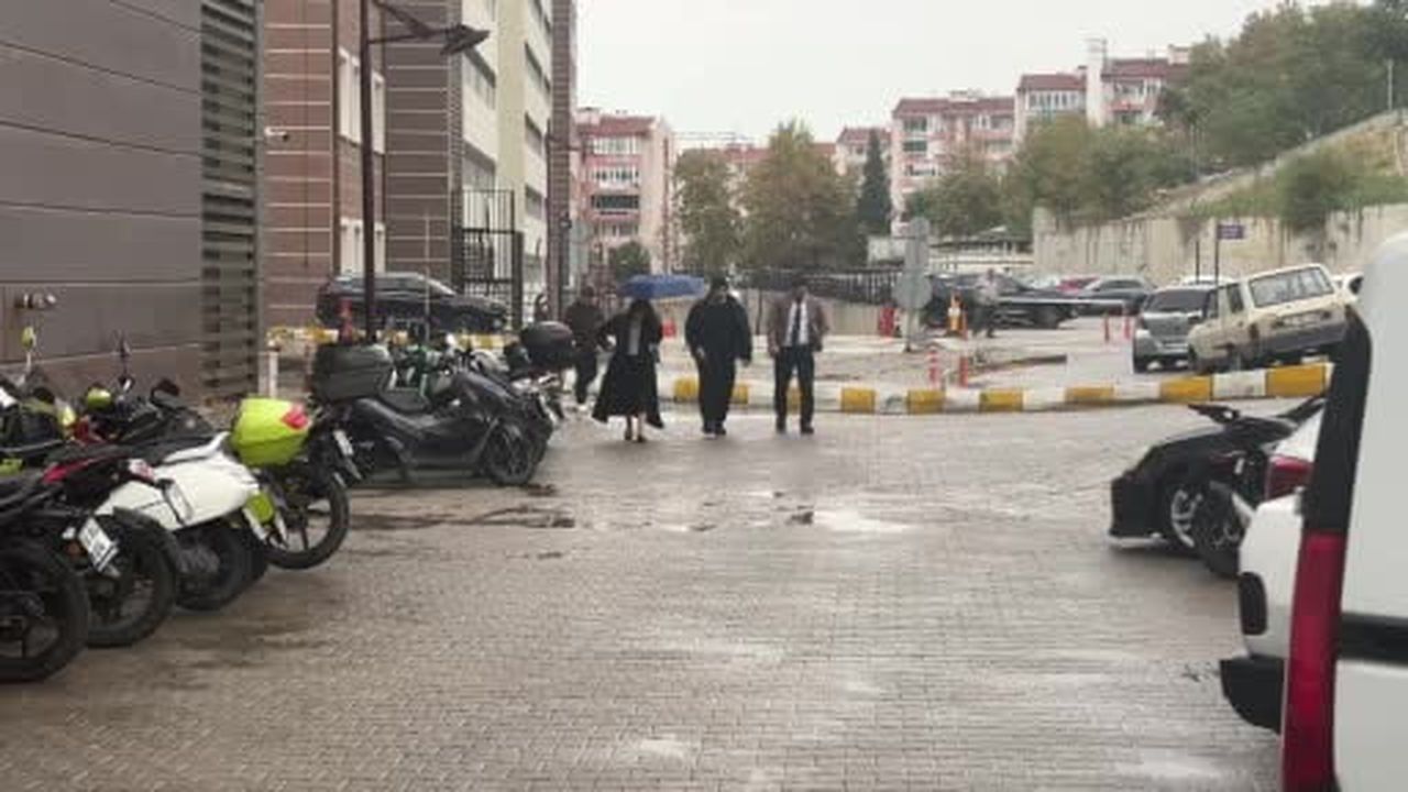Kalp krizi sonrası kontrol için Çanakkale'ye gelen Cem Yılmaz: "Durumum iyi Allah'a şükür ama zor...