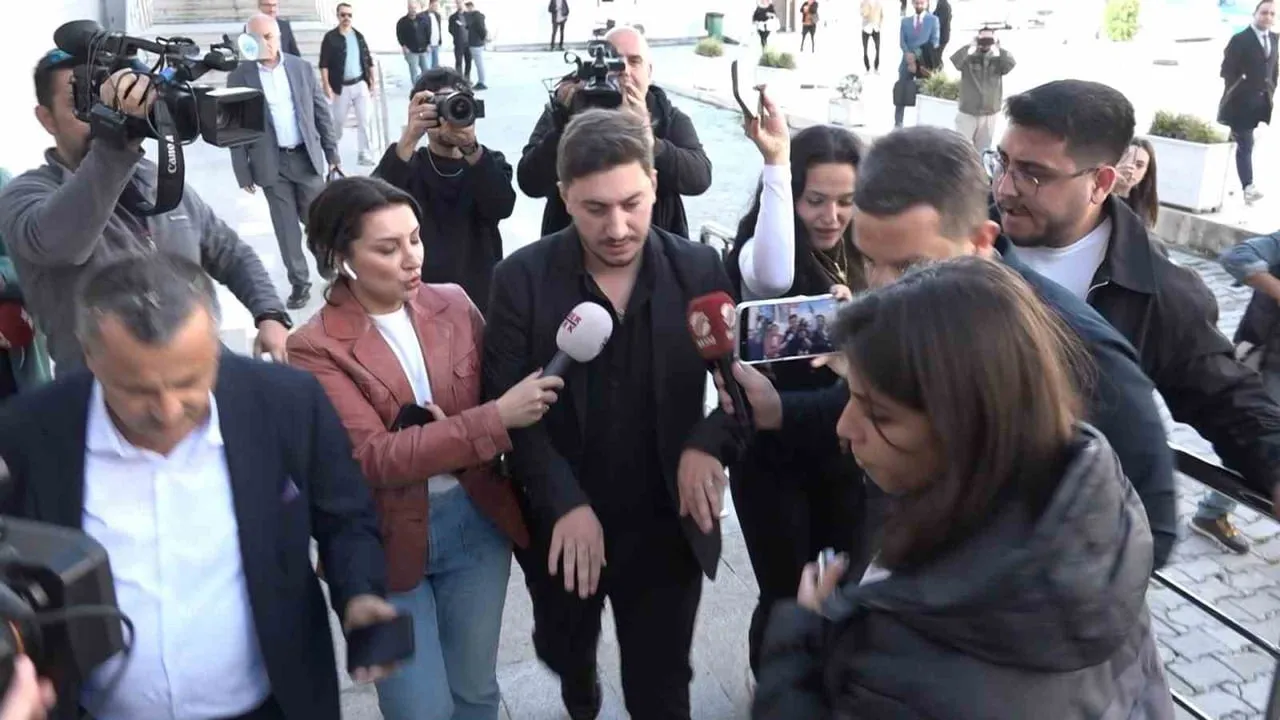 GÜL TUT'UN ÖLÜMÜNE İLİŞKİN DAVANIN İLK DURUŞMASI İÇİN GÜLLÜ'NÜN OĞLU TUĞBERK YAĞIZ GÜLTER, YALOVA...