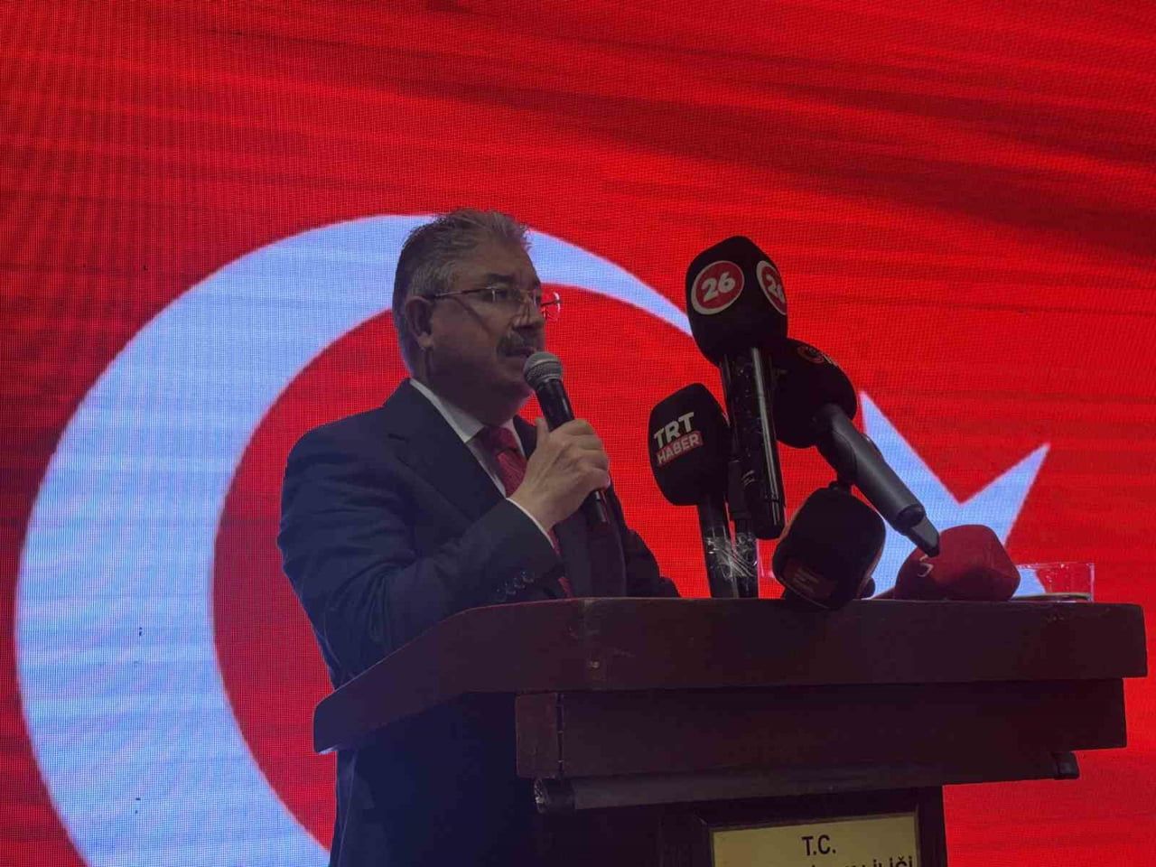 VALİ ERDİNÇ YILMAZ