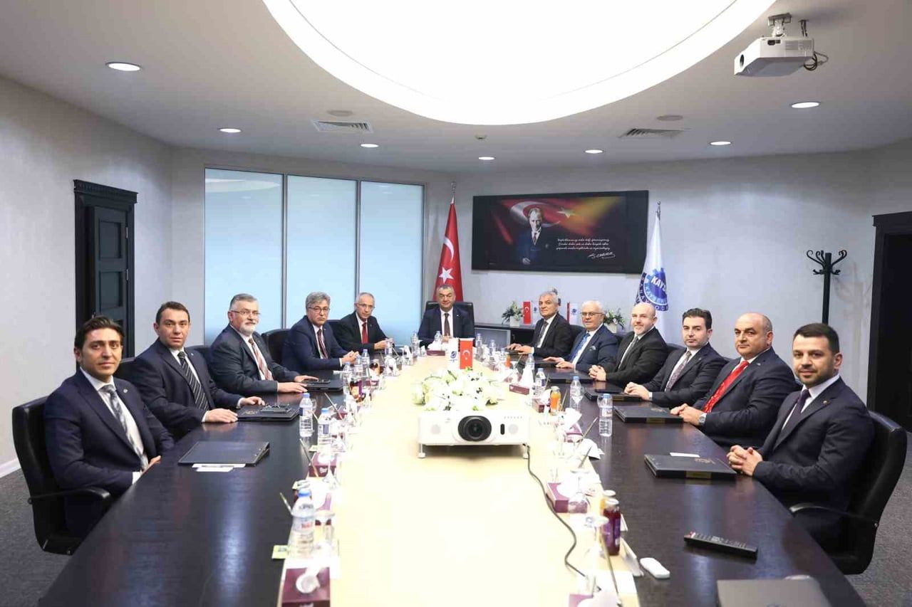 KAYSERİ SANAYİ ODASI (KAYSO) YÖNETİM KURULU; ORGAN SEÇİMLERİNİN ARDINDAN İLK TOPLANTISINI...