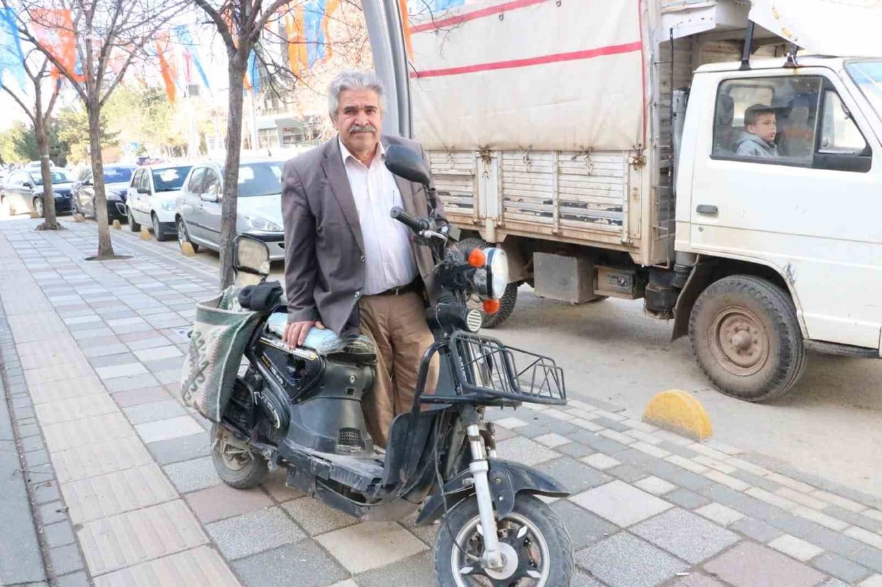 AFYONKARAHİSAR'DA 39 YIL İÇERİSİNDE GİRDİĞİ BAĞIMSIZ BELEDİYE BAŞKANLIĞI, MİLLETVEKİLLİĞİ VE...