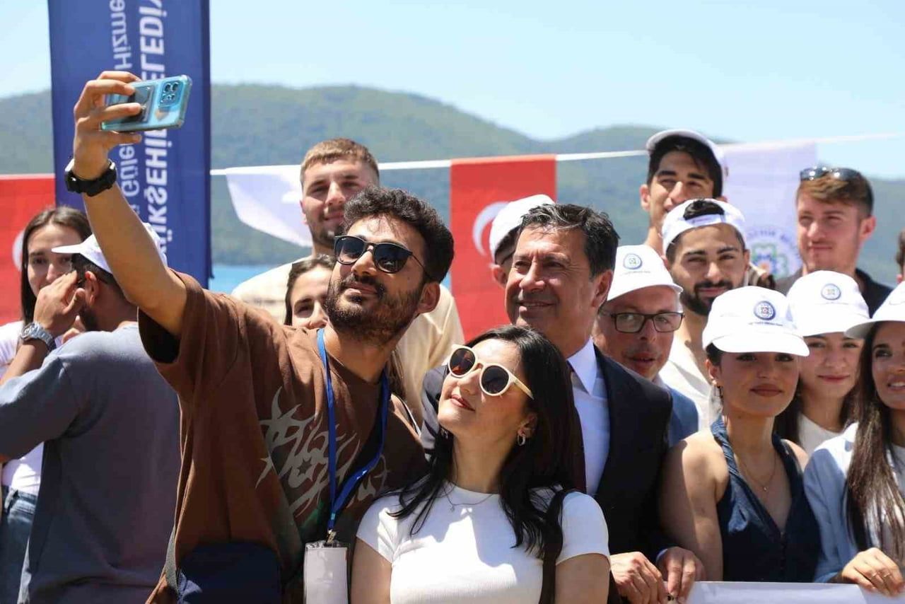 MUĞLA BÜYÜKŞEHİR BELEDİYESİ, EĞİTİM DESTEKLERİNİ YÜZDE 31,75 ARTIRDI. İLKÖĞRETİMDEN ÜNİVERSİTEYE...
