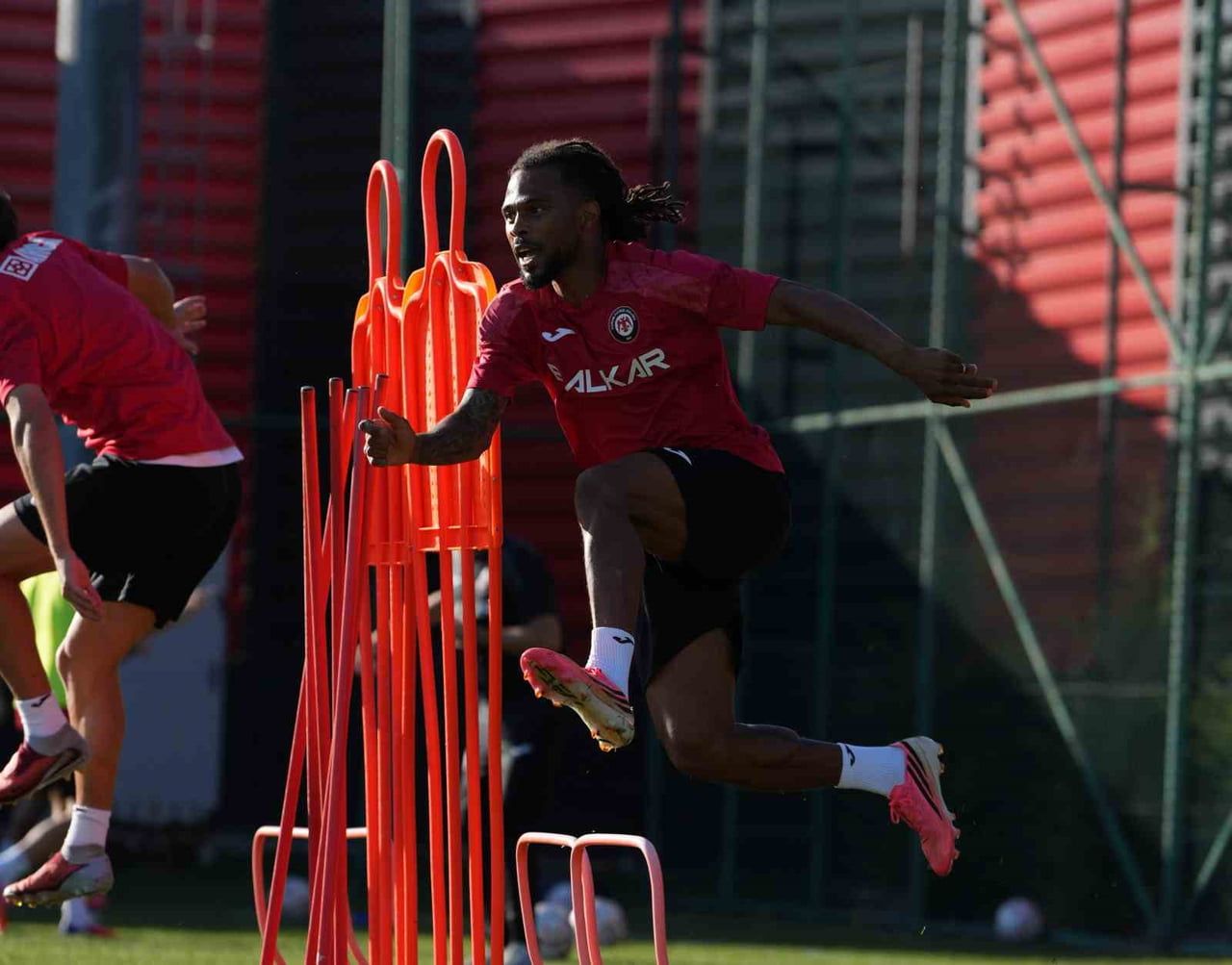 ÇORUMFK, TRENDYOL SÜPER LİG’İN 5. HAFTASINDA OYNAYACAĞI SAMSUNSPOR KARŞILAŞMASININ HAZIRLIKLARINI...
