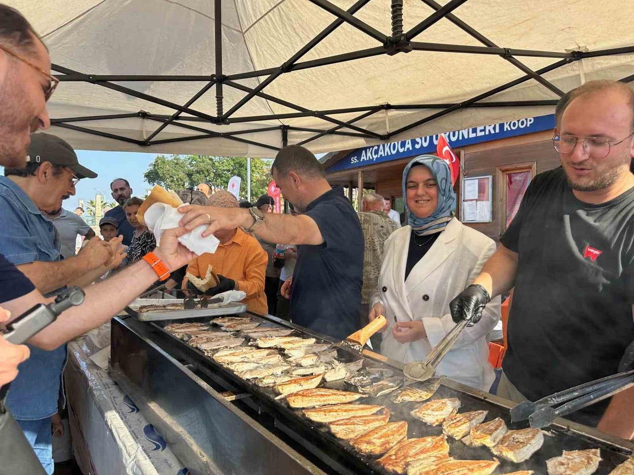 DÜZCE’NİN KARADENİZ’E AÇILAN KAPISI AKÇAKOCA’DAKİ BALIKÇILAR YENİ AV SEZONU İÇİN ‘VİRA BİSMİLLAH’...