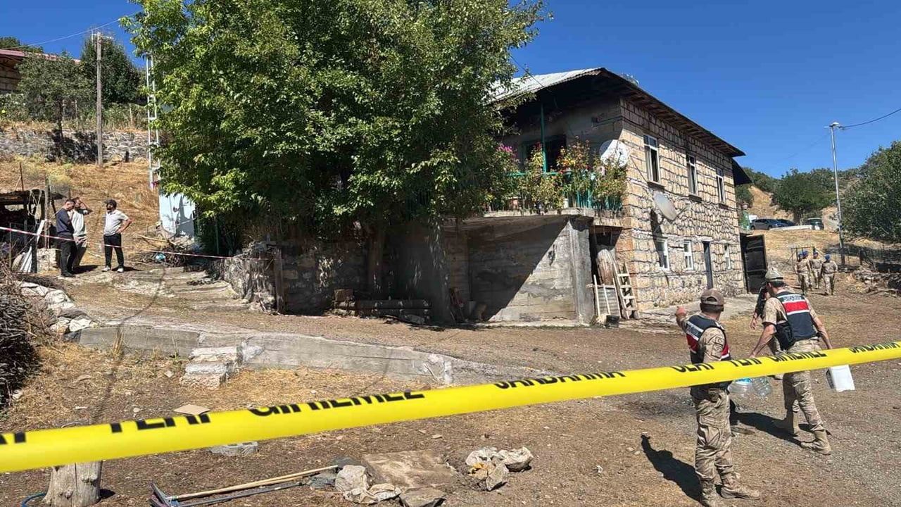 ELAZIĞ’IN KARAKOÇAN İLÇESİNDE ÇIKAN EV YANGININDA KARI KOCA HAYATINI KAYBEDERKEN YAPILAN OTOPSİDE...