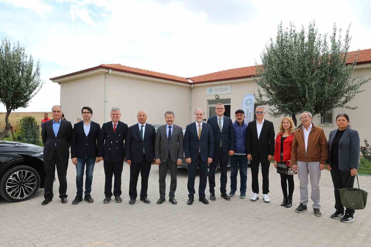 NÖHÜ’DEN TARIMDA VERİMLİLİĞİ ARTIRACAK ÇALIŞMA