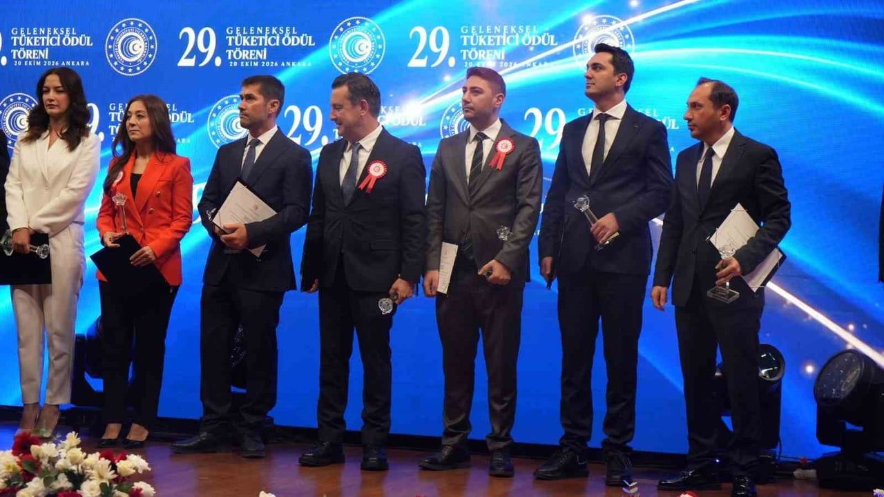 TİCARET BAKANI ÖMER BOLAT, 29. GELENEKSEL TÜKETİCİ ÖDÜLLERİ TÖRENİNDE YAPTIĞI KONUŞMADA "GÜÇLÜ BİR...
