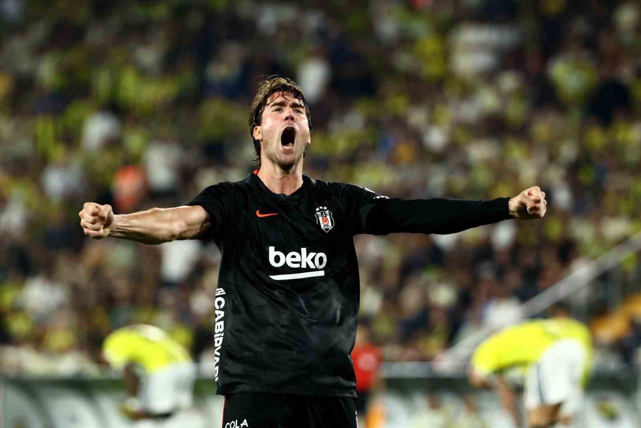 DUSAN VLAHOVİC