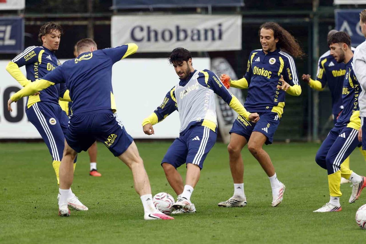 FENERBAHÇE, 20 EYLÜL PAZAR GÜNÜ SAHASINDA EYÜPSPOR İLE OYNAYACAĞI TRENDYOL SÜPER LİG 6. HAFTA...