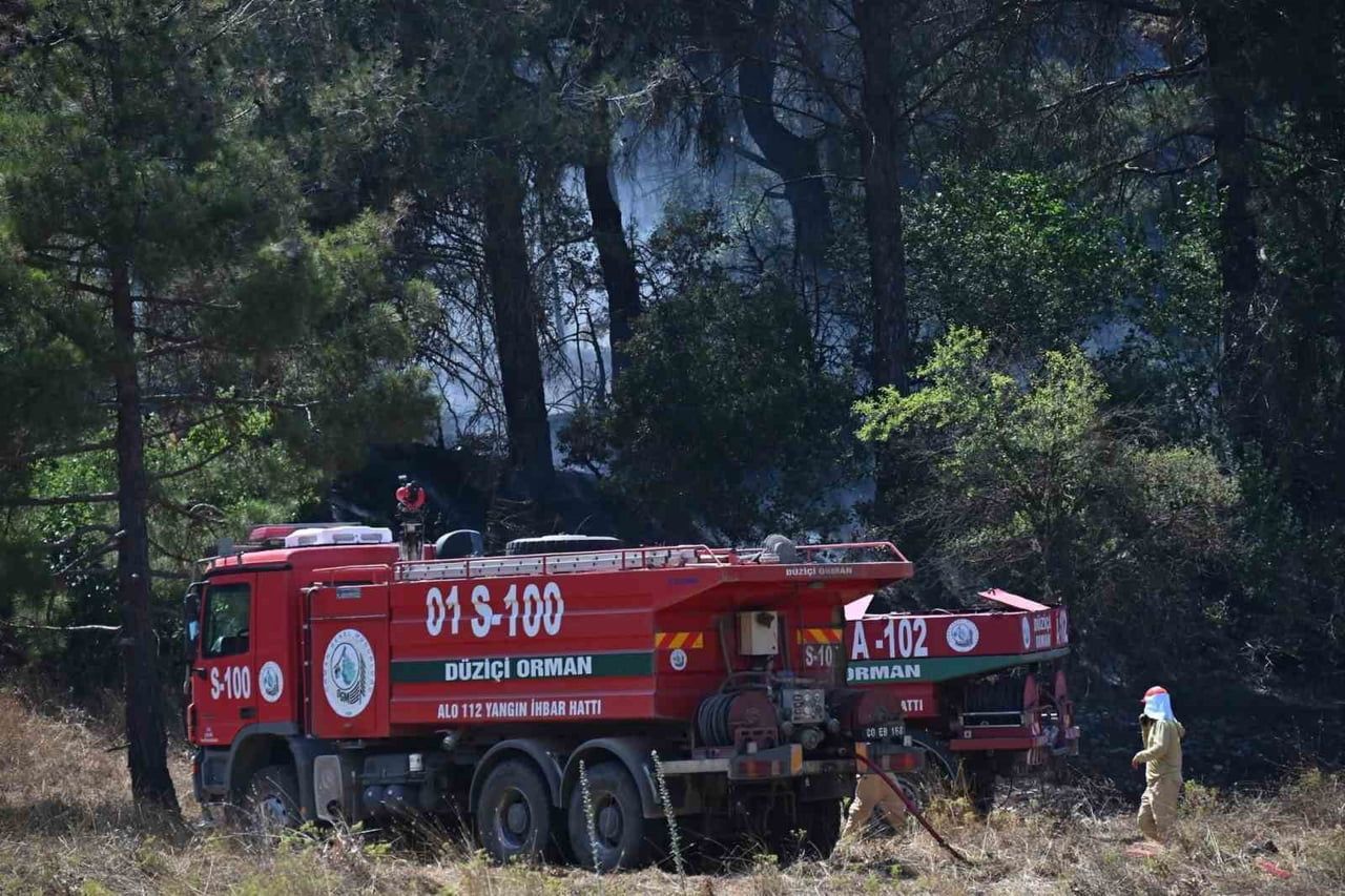 OSMANİYE’DE ORMAN YANGINI KONTROL ALTINA ALINDI, SOĞUTMA ÇALIŞMALARI SÜRÜYOR