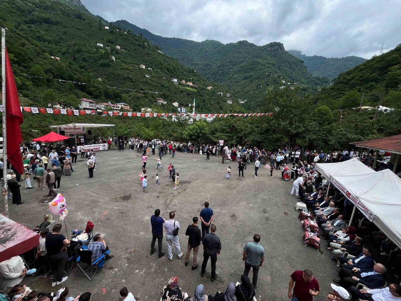GİRESUN’UN ÇANAKÇI İLÇESİNE BAĞLI KUŞKÖY KÖYÜNDE BU YIL 27’NCİSİ DÜZENLENEN ULUSLARARASI KUŞDİLİ...