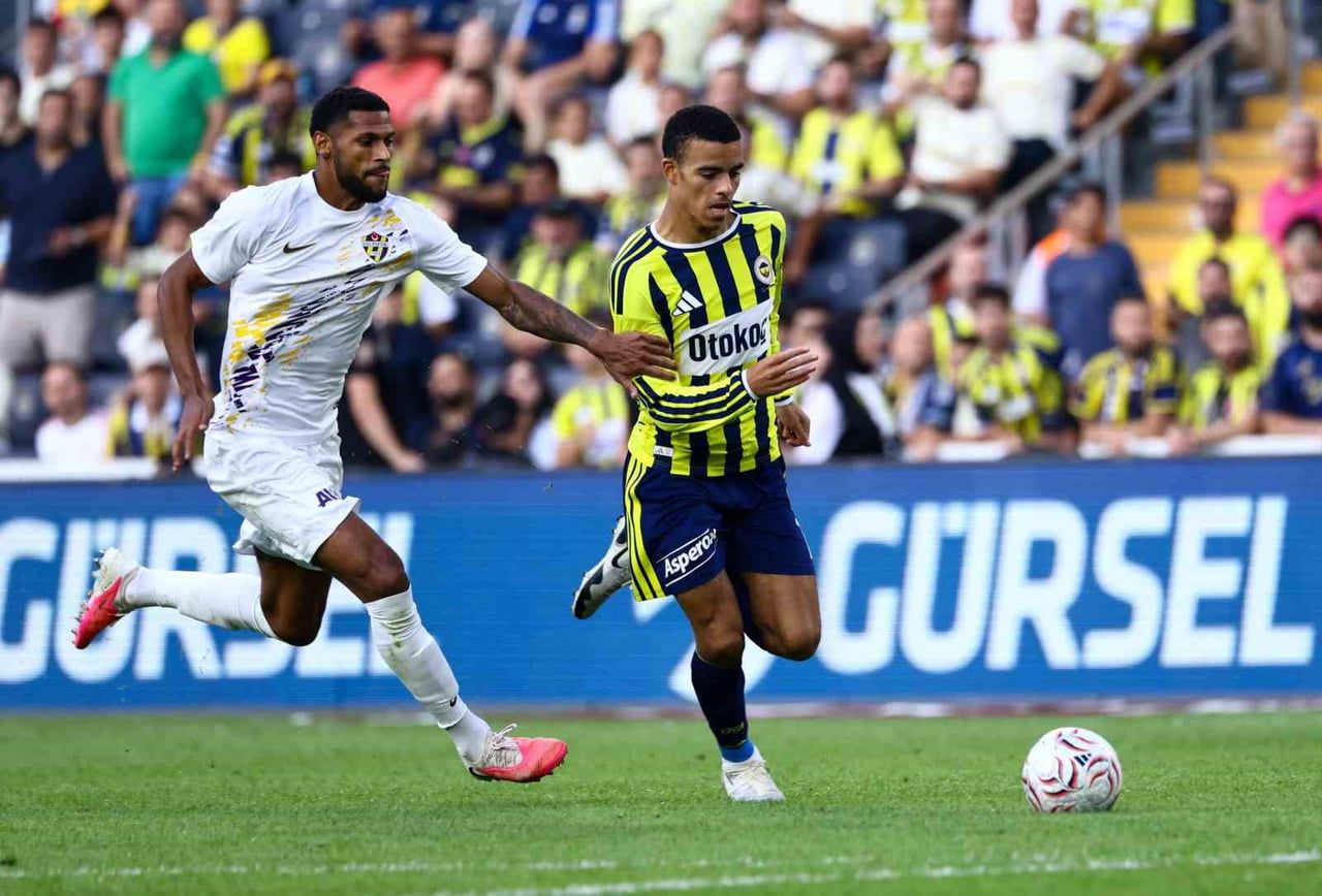 TRENDYOL SÜPER LİG’İN 6. HAFTASINDA FENERBAHÇE, EVİNDE KARŞILAŞTIĞI EYÜPSPOR’U 8-0'LIK SKORLA...