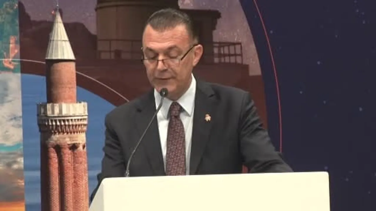Türkiye 198 uyduluk uzay ağına hazırlanıyor: İlk uydu 2 yıl içinde