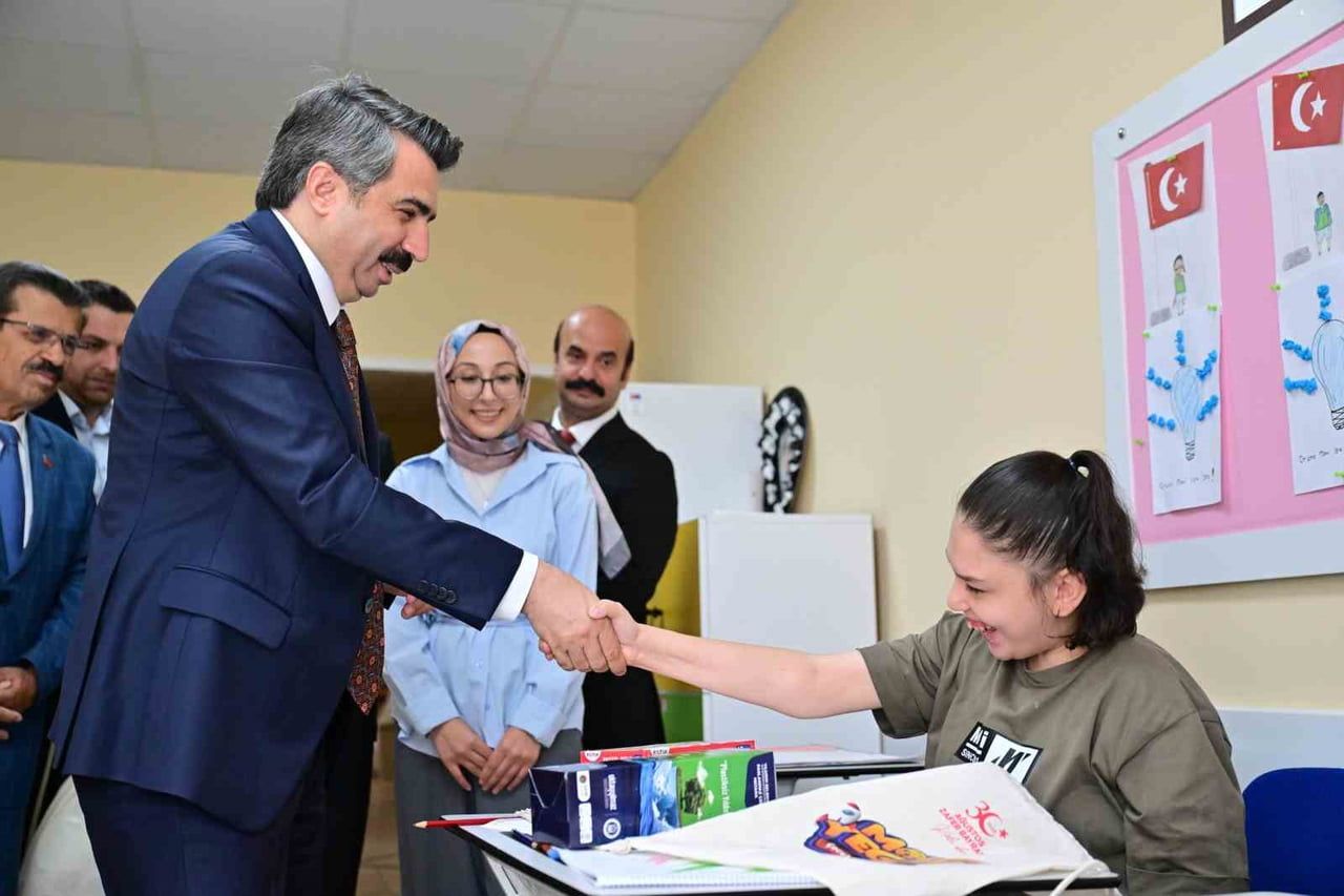 YILDIRIM BELEDİYE BAŞKANI OKTAY YILMAZ, 2026-2027 EĞİTİM ÖĞRETİM YILININ İLK GÜNÜNDE ÖZEL...