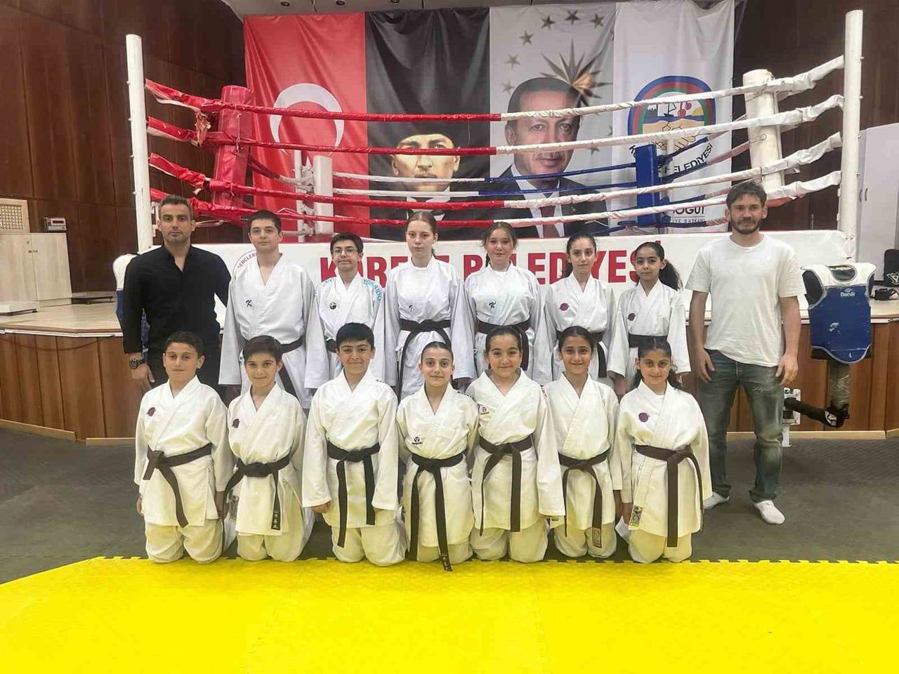 KÖRFEZ'DE BELEDİYE BÜNYESİNDE AÇILAN YAZ SPOR OKULLARINDA FARKLI YAŞ GRUPLARINDAN ÇOCUKLAR VE...