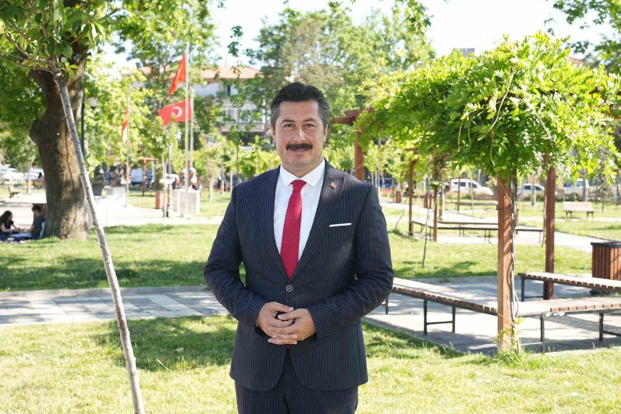 YENİŞEHİR BELEDİYE BAŞKANI ERCAN ÖZEL, İLÇENİN OTOPARK İHTİYACINA ÇÖZÜM ÜRETMEK VE TİCARİ HAYATINA...
