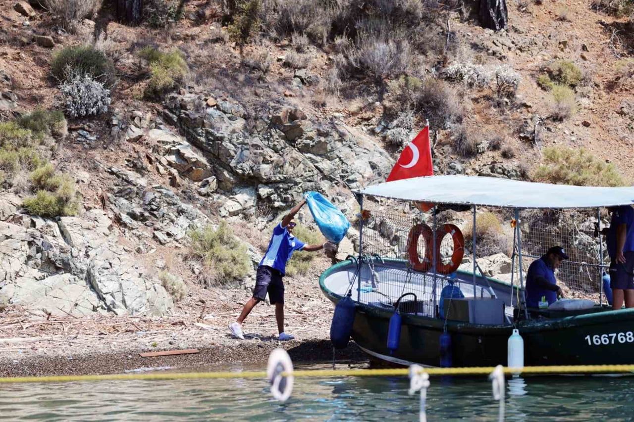 MUĞLA BÜYÜKŞEHİR BELEDİYESİ, GÖKOVA KÖRFEZİ VE GÖCEK-DALAMAN KOYLARINDA ARAÇ YOLU BULUNMAYAN...