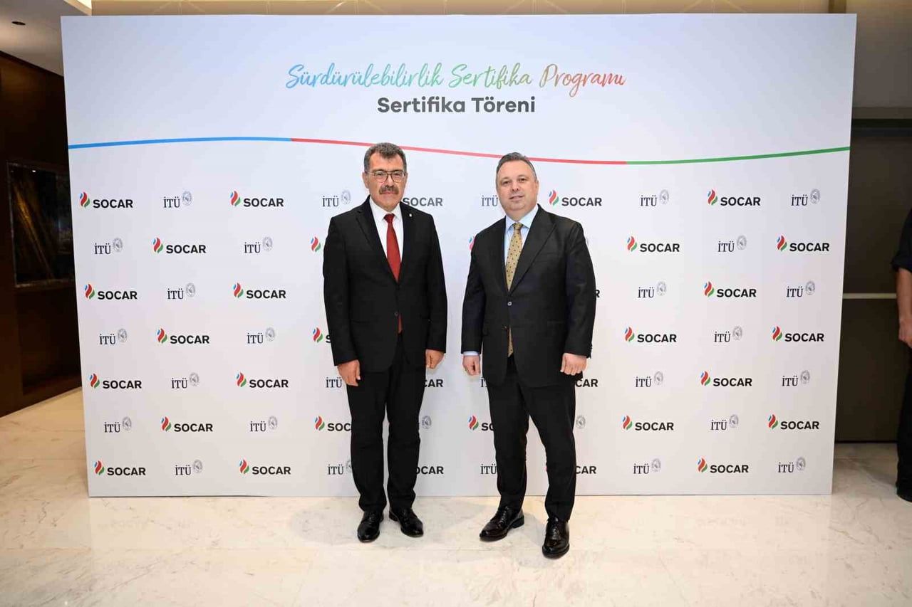 İTÜ REKTÖRÜ PROF. DR. HASAN MANDAL (SOLDA), SOCAR TÜRKİYE CEO’SU ELCHİN IBADOV(SAĞDA)