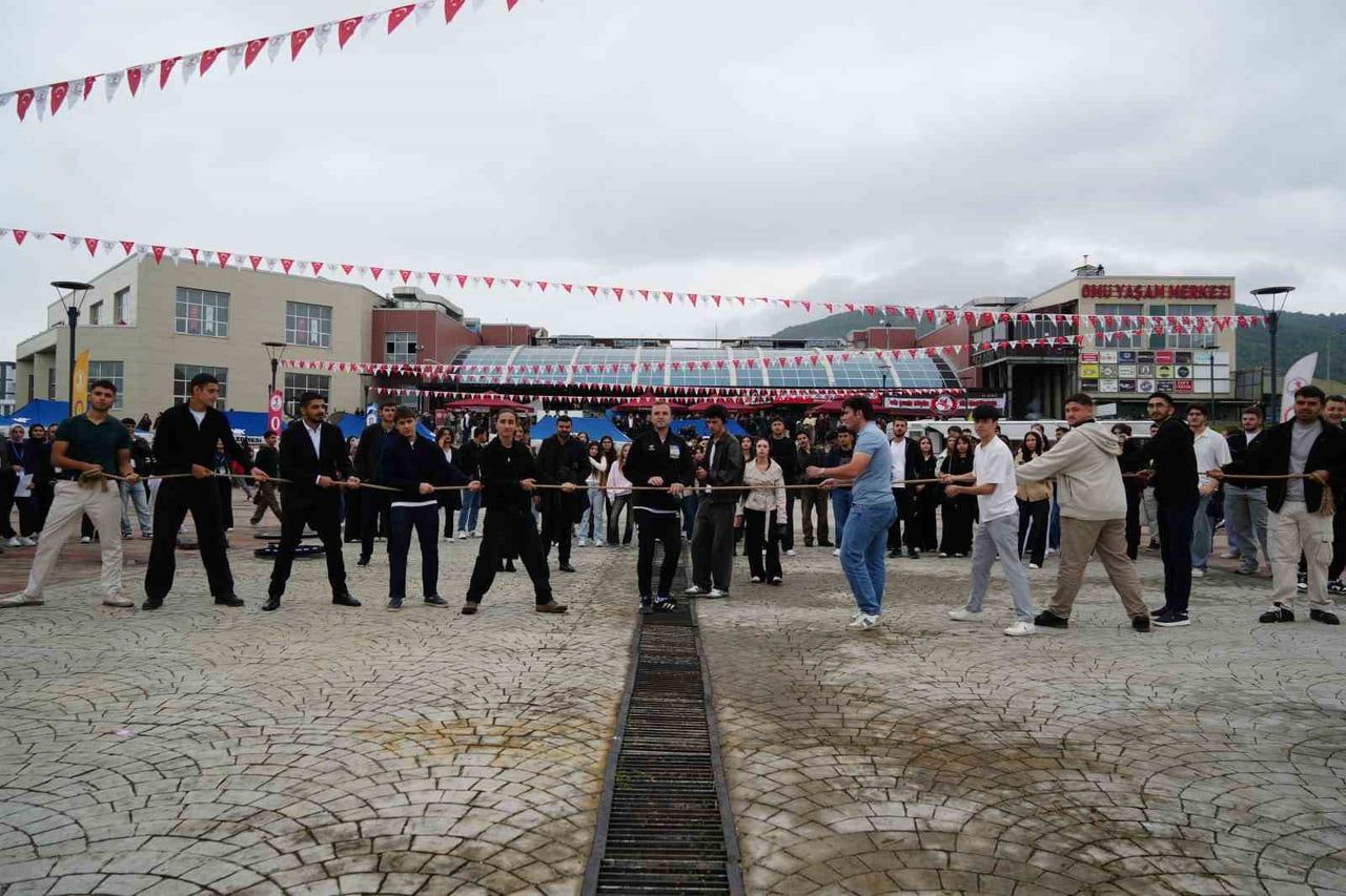 ONDOKUZ MAYIS ÜNİVERSİTESİ (OMÜ) TARAFINDAN YENİ AKADEMİK YIL KAPSAMINDA DÜZENLENEN UYUMFEST’26...