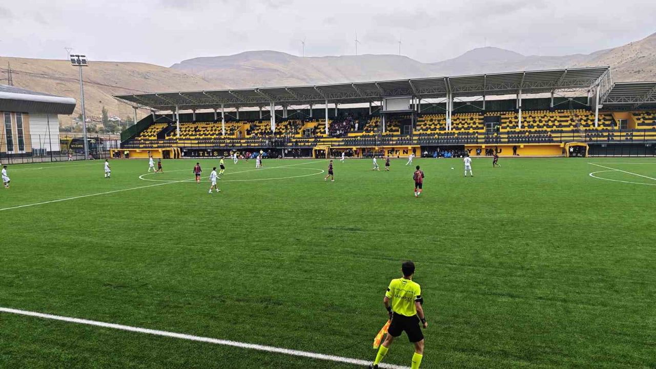 TÜRKİYE ZİRAAT KUPASI’NDA BİTLİS SPOR 1916, SAHASINDA KONUK ETTİĞİ SİLİFKE SPOR’U 6-0 MAĞLUP...