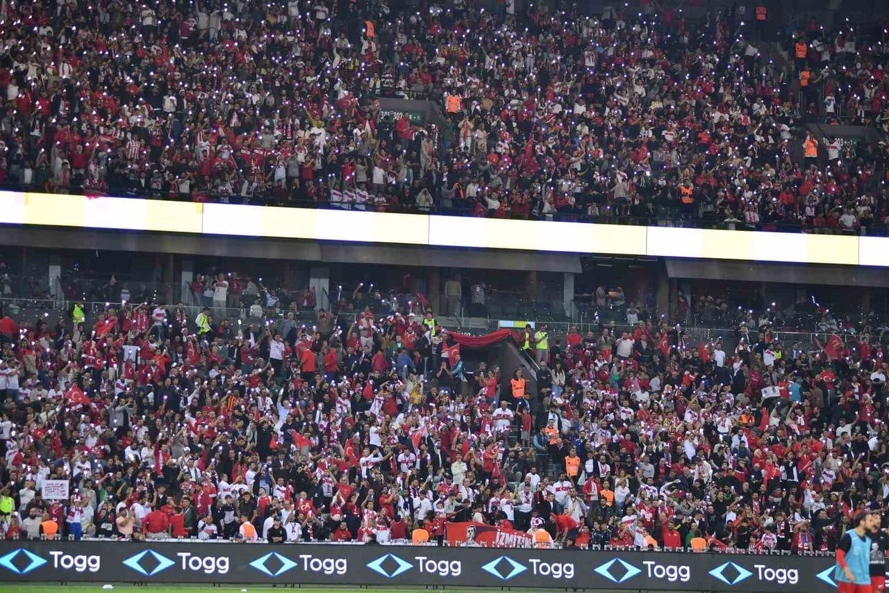 KOCAELİ'DE FRANSA İLE TÜRKİYE ARASINDA OYNANAN UEFA ULUSLAR A LİGİ MÜCADELESİ BAŞLADI. STADYUM...