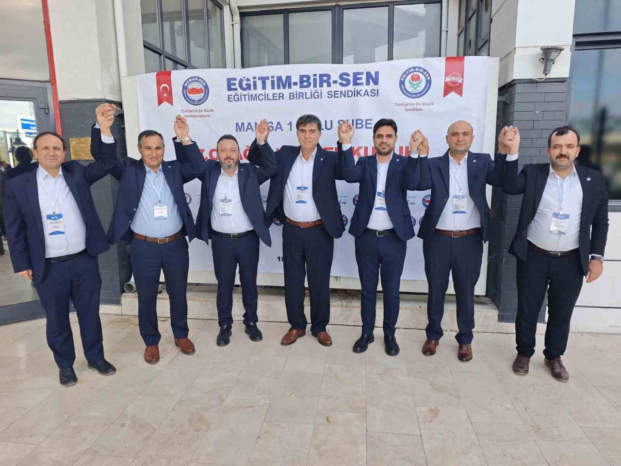 AHMET YASAV ŞUBE BAŞKANI, ÖZGÜR EMEKSİZ ŞUBE SEKRETERİ, ALİ OSMAN COŞKUN TEŞKİLATLANMADAN SORUMLU...