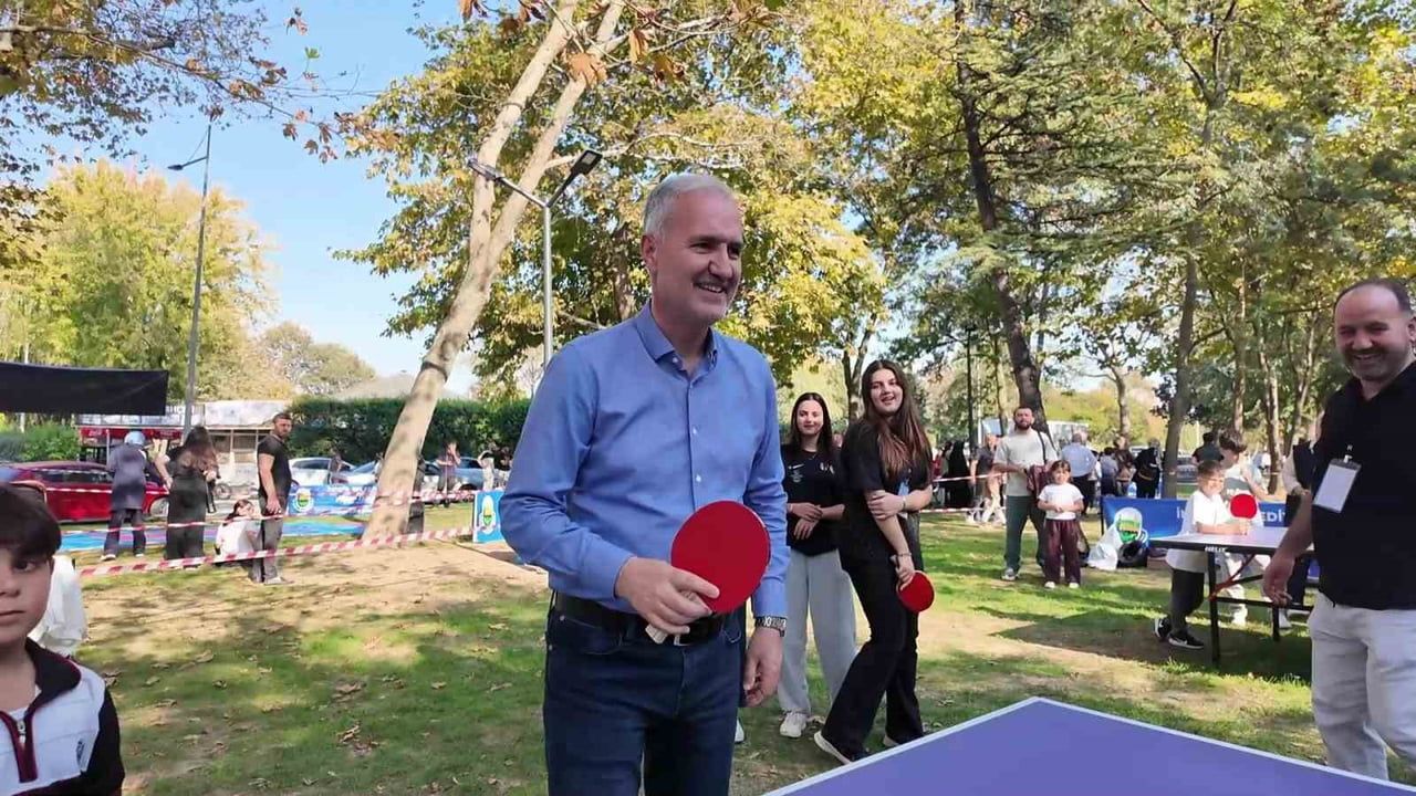 İNEGÖL BELEDİYESİ TARAFINDAN DÜZENLENEN 2. SPOR ŞENLİĞİ, YÜZLERCE ÇOCUK VE AİLELERİNİN KATILIMIYLA...