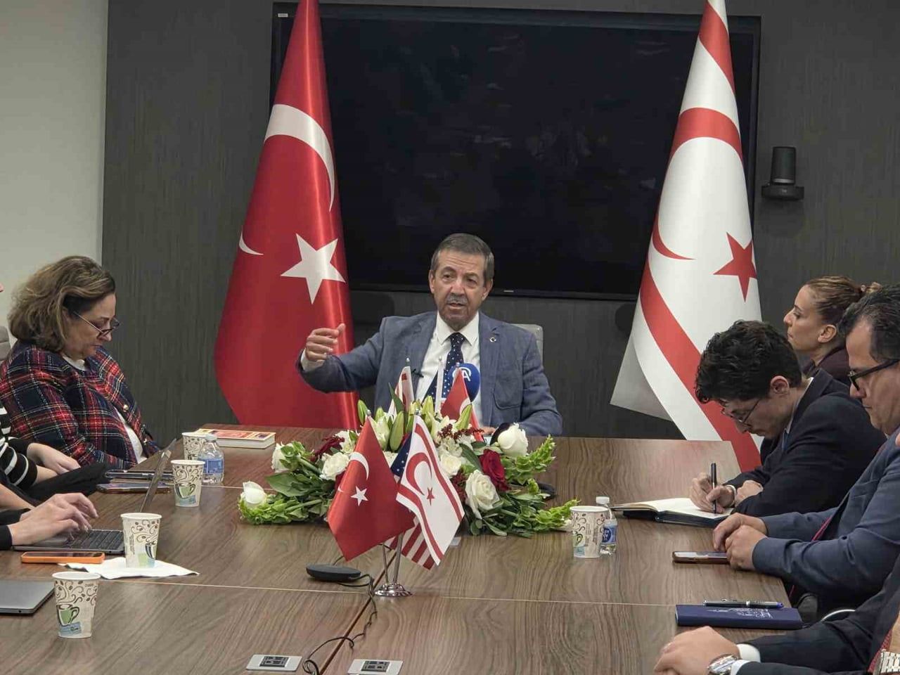 KKTC DIŞİŞLERİ BAKANI ERTUĞRULOĞLU: "RUMLARLA YENİ BİR ORTAKLIK KURMA DİYE BİR SEÇENEK...