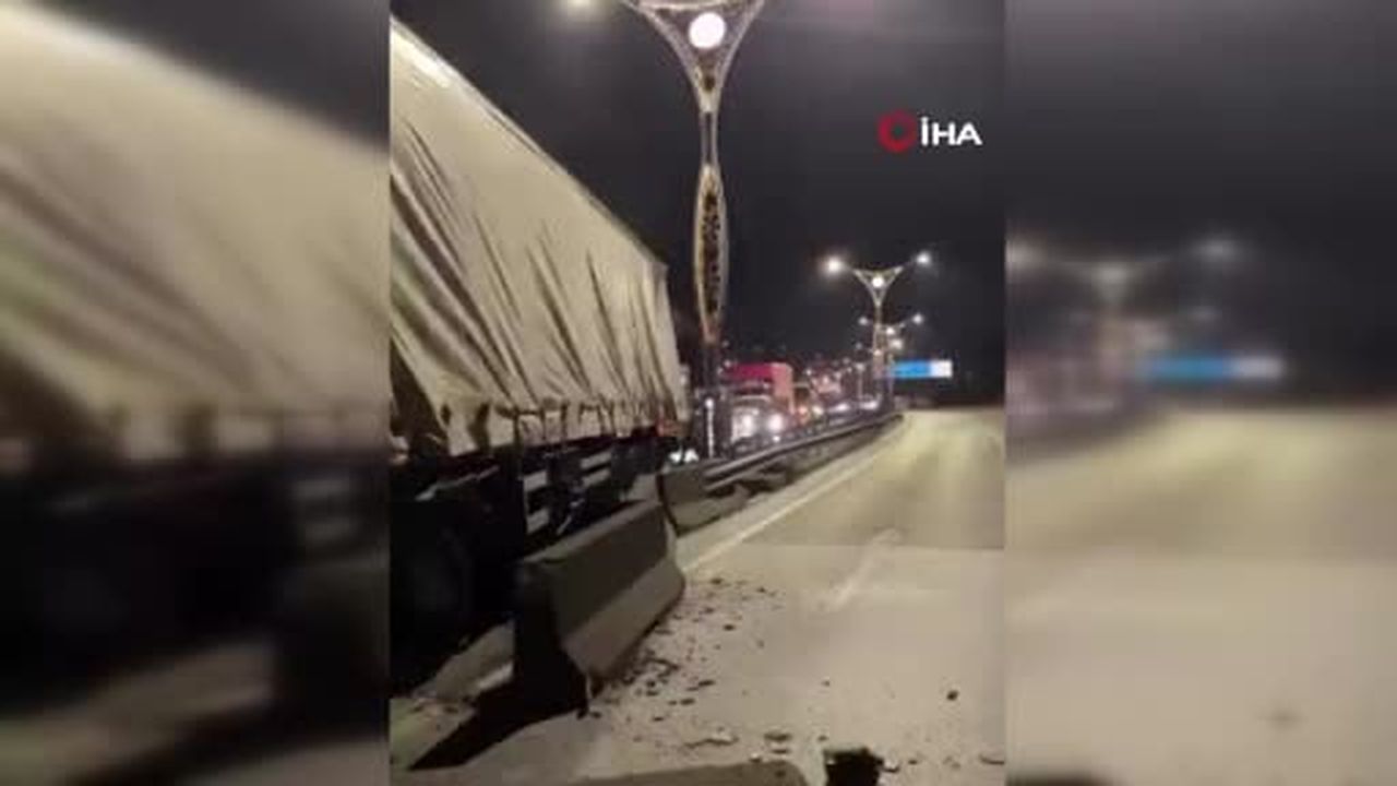 D-100’de peş peşe 2 kaza: Tır ve otomobil orta refüje çarptı