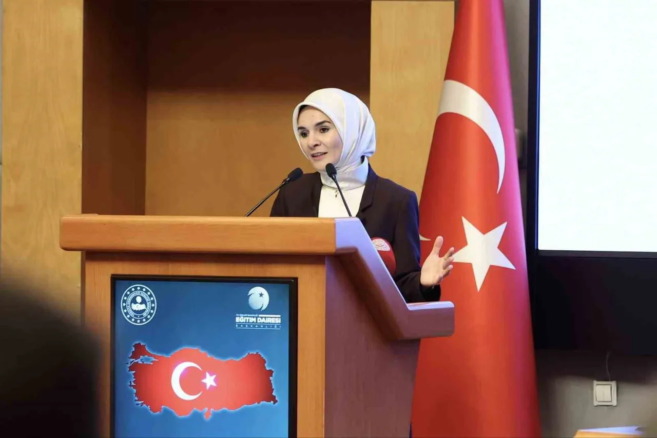 AİLE VE SOSYAL HİZMETLER BAKANI MAHİNUR ÖZDEMİR GÖKTAŞ, 111. DÖNEM KAYMAKAMLIK KURSU’NDA KAYMAKAM...