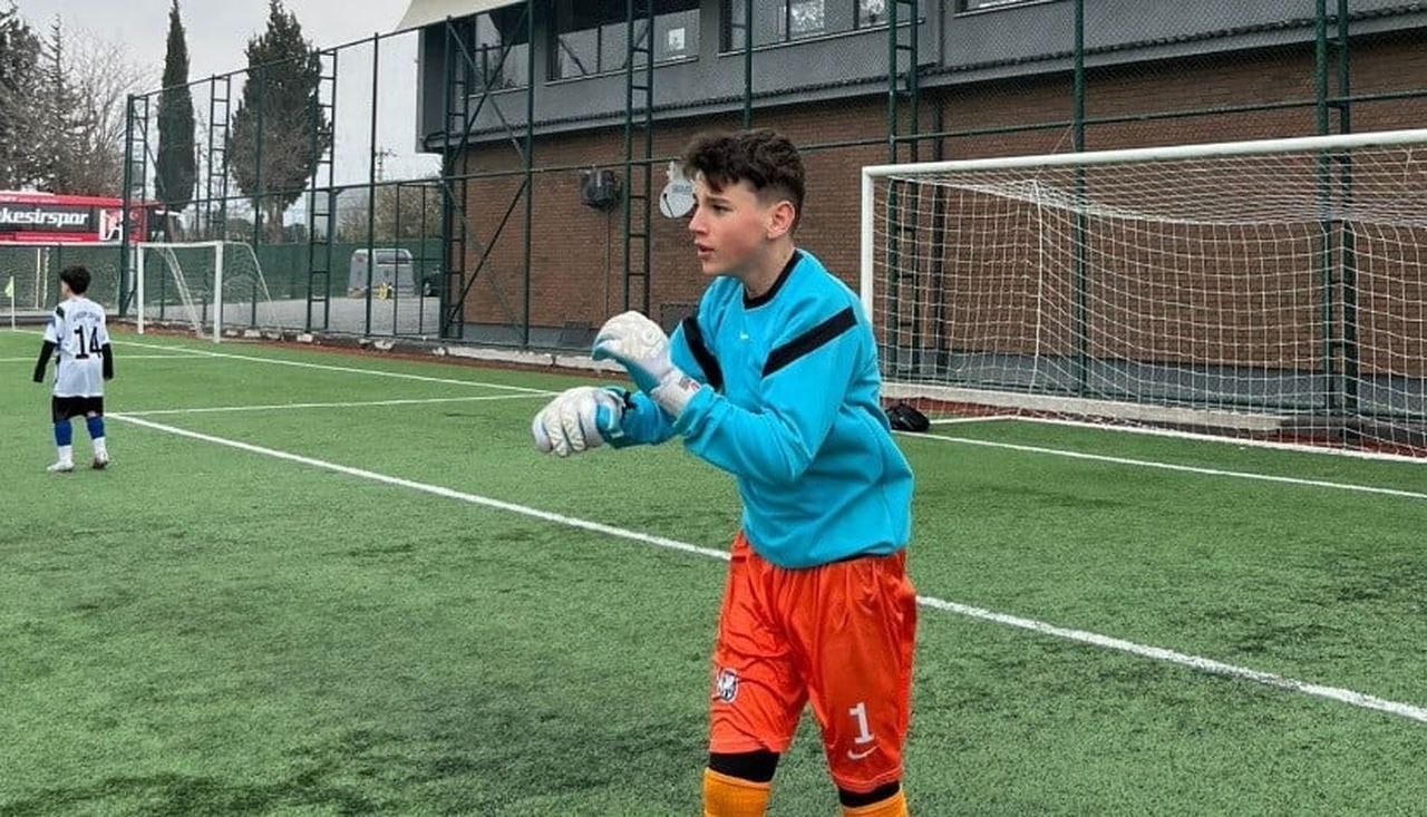 ERDEMSPOR’UN GENÇ KALECİSİ İBRAHİM ESAD GÜRCÜ ERZURUMSPOR’A TRANSFER OLDU