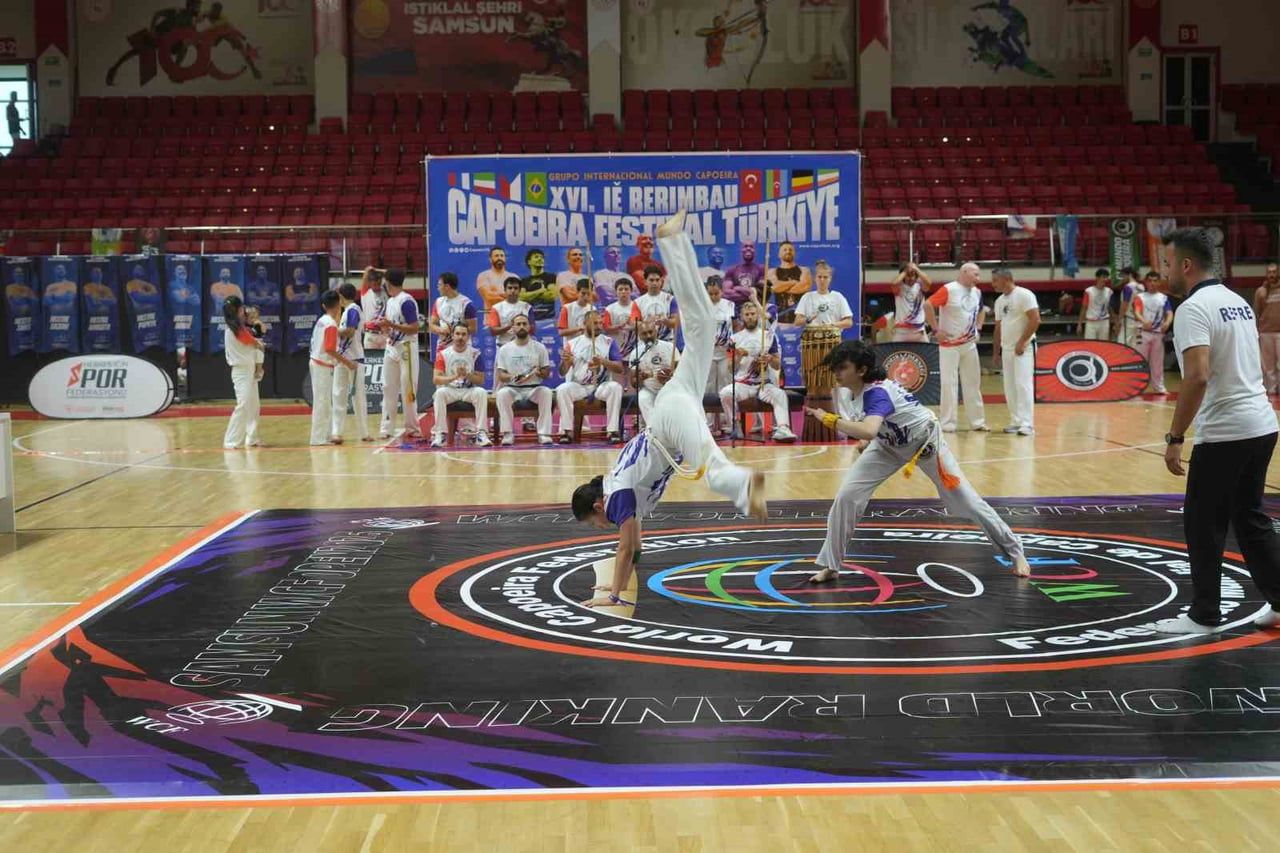 DÜNYANIN FARKLI ÜLKELERİNDEN SPORCU VE EĞİTMENLERİ SAMSUN’DA BULUŞTURAN 16. ULUSLARARASI CAPOEİRA...
