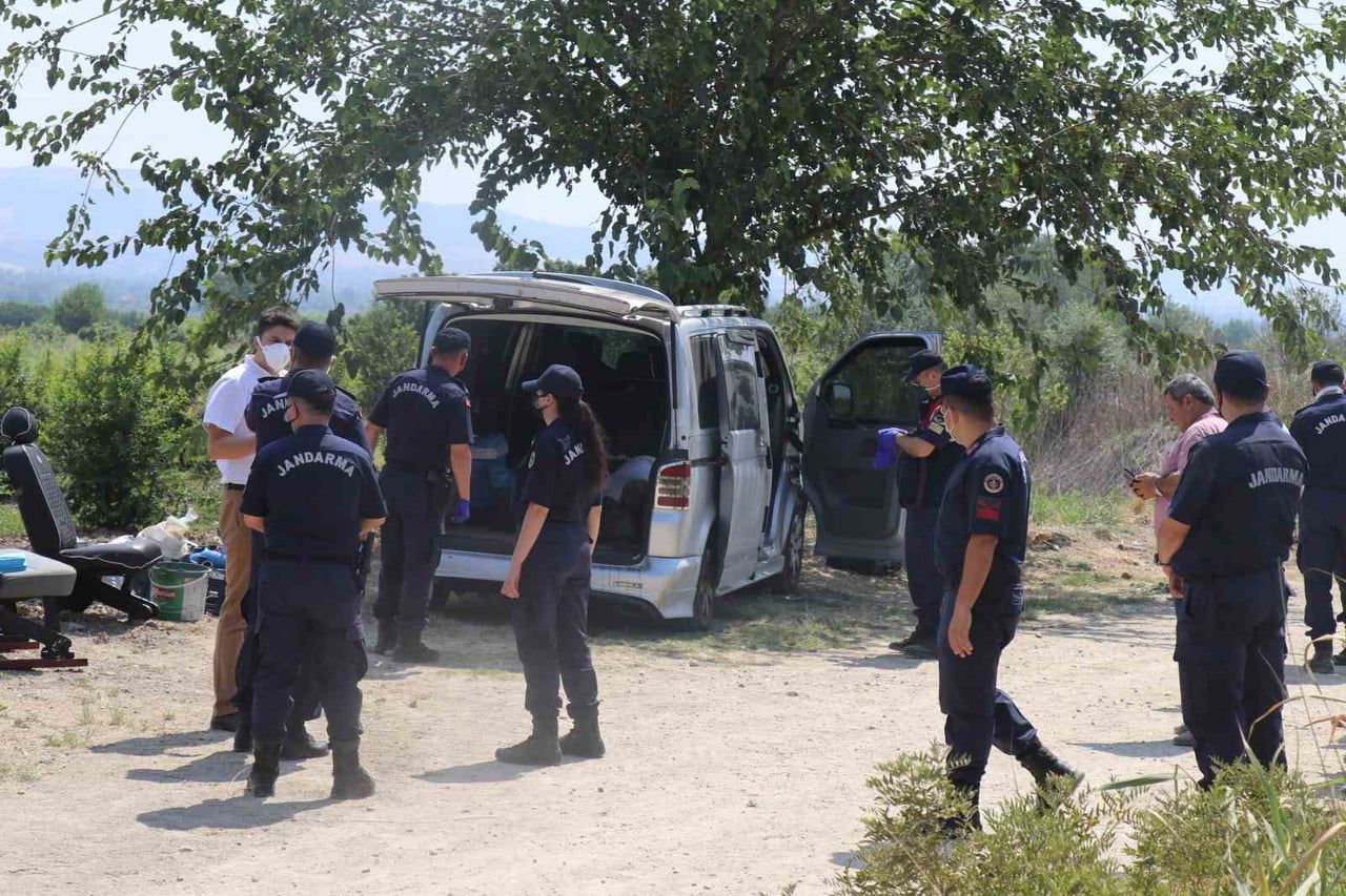 DENİZLİ’DE 2 GÜNDÜR HAKKINDA KAYIP İLANI BULUNAN 53 YAŞINDAKİ ADAM, BOŞ ARAZİDE PARK HALİNDEKİ...