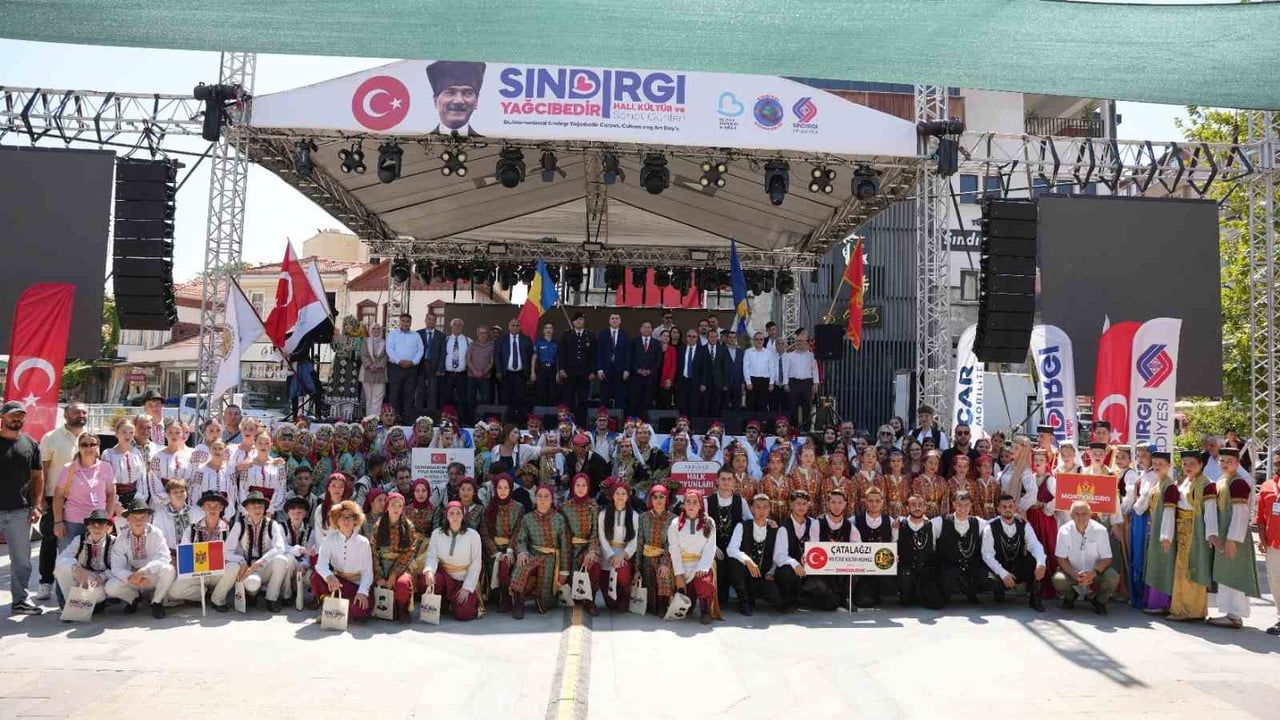 SINDIRGI’NIN KURTULUŞUNUN 104. YIL DÖNÜMÜ COŞKUYLA KUTLANDI