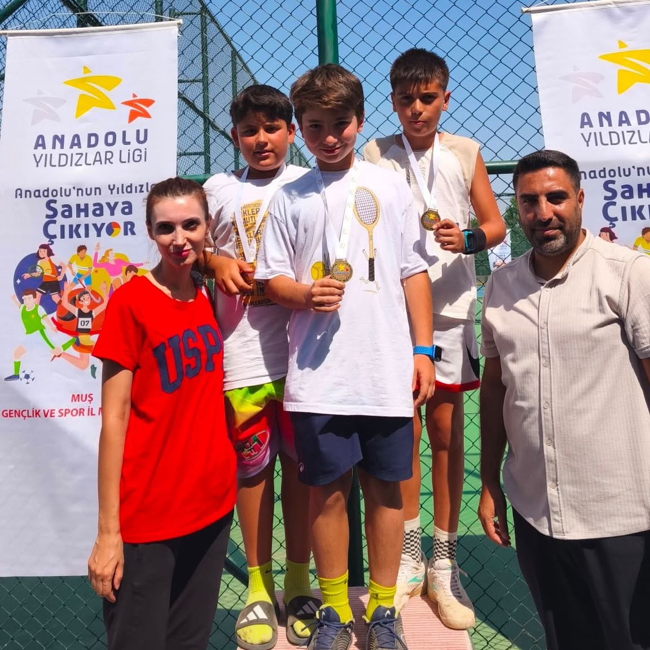 ELAZIĞ GENÇLİK VE SPOR KULÜBÜ TENİS TAKIMI GRUBUNU LİDER TAMAMLAYARAK YARI FİNALE YÜKSELDİ