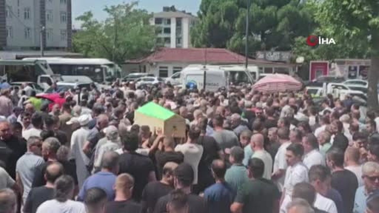 Yeni aldığı motosikletle kaza yapan genç, gözyaşları arasında toprağa verildi