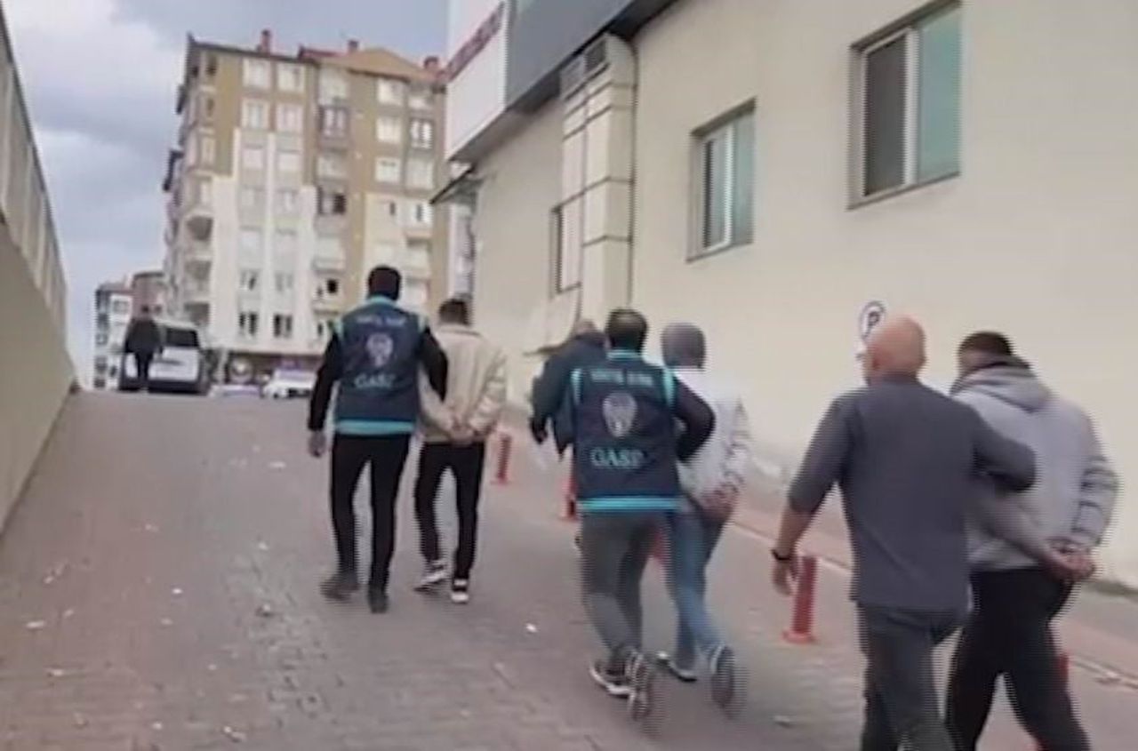 KAYSERİ’DE POLİS EKİPLERİ TARAFINDAN YAPILAN ÇALIŞMALARDA, İŞ YERİ KURŞUNLAMA OLAYINA KARIŞTIĞI...