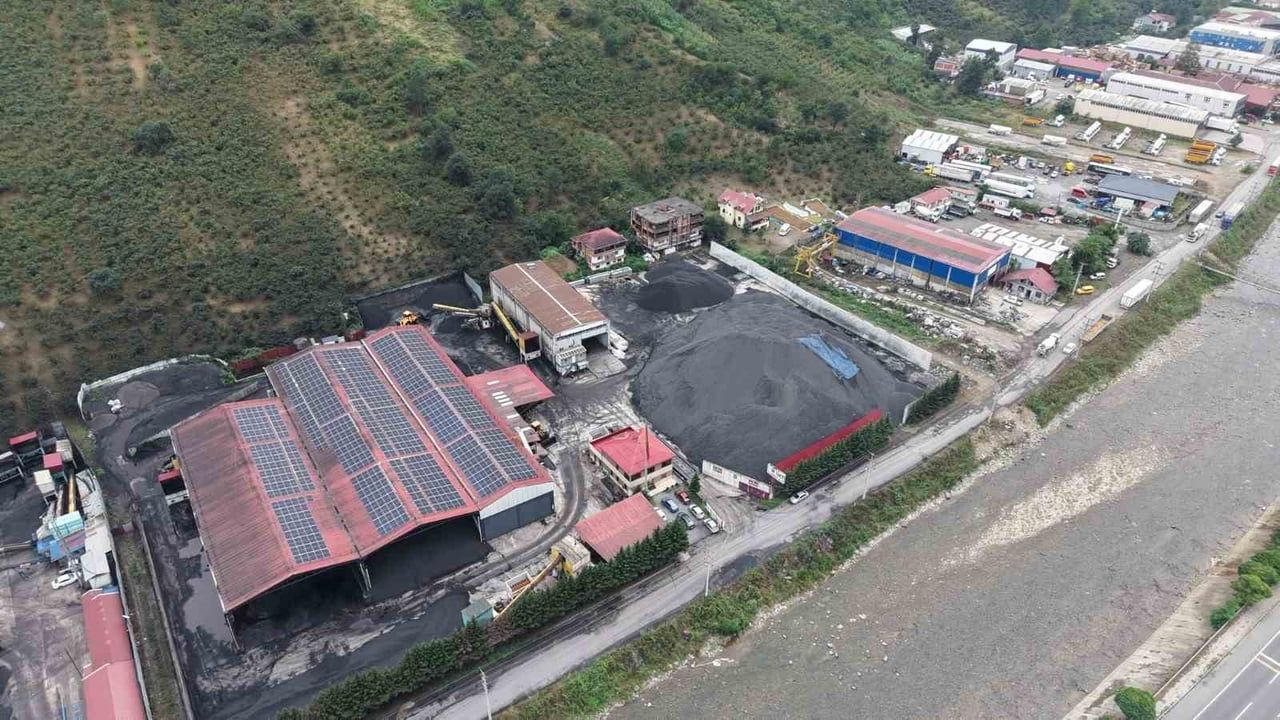 YURTDIŞINDAN GEMİLERLE TRABZON’A GETİRİLEN KÖMÜRLERİN ELEME, PAKETLEME VE DEPOLAMA İŞLEMLERİNİ...