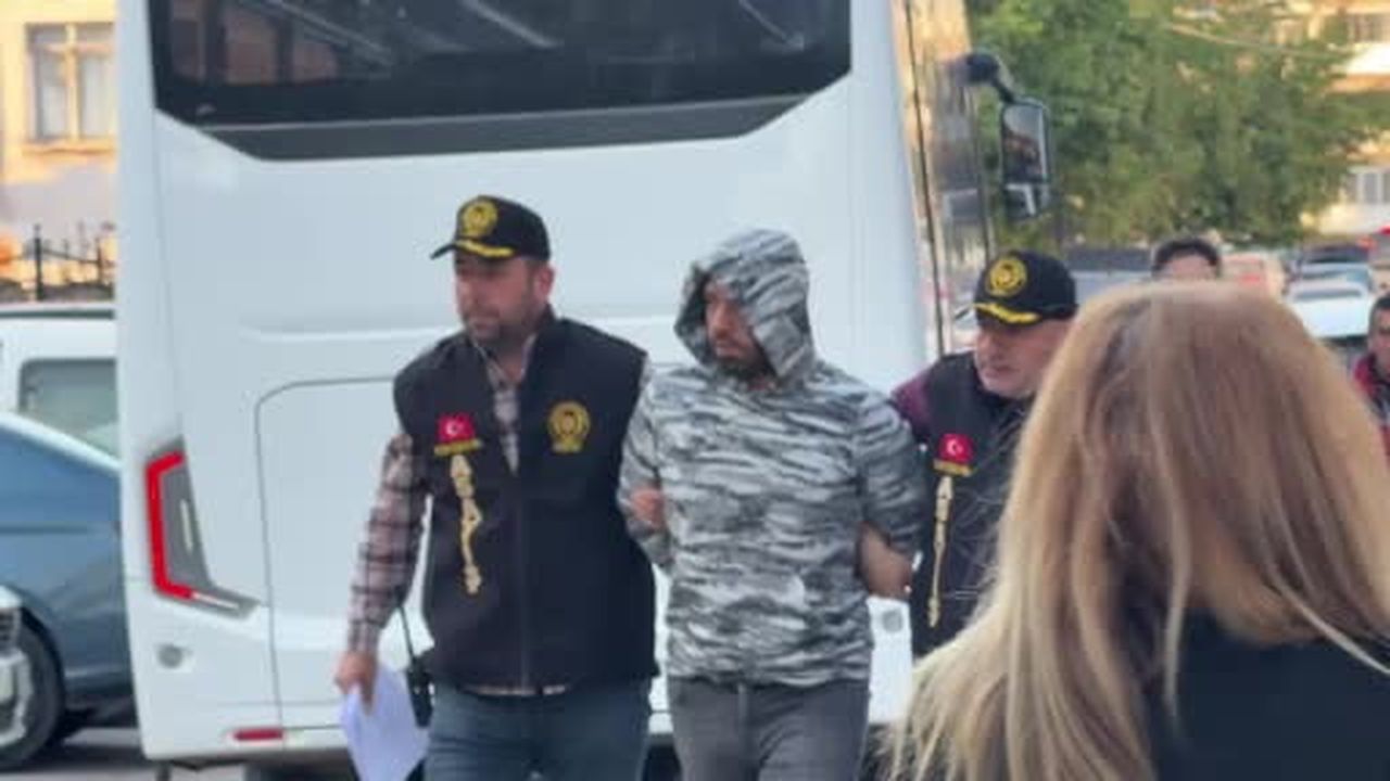 Cinayet şüphelisi adliyeye sevk edildi