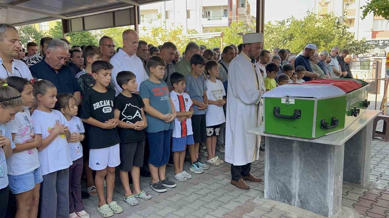 ÇANAKKALE’DE İDDİAYA GÖRE KOMŞULARININ EVİNİ BÖCEKLERE KARŞI YAPTIRDIĞI İLAÇLAMA SONRASI...