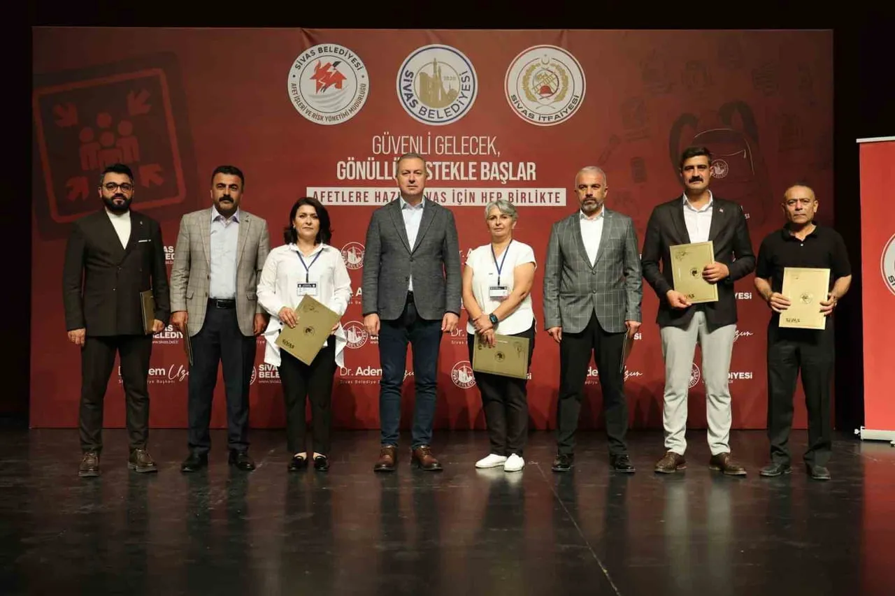 SİVAS BELEDİYESİ TARAFINDAN AFETLERE HAZIRLIK VE TOPLUMSAL FARKINDALIĞIN ARTIRILMASI AMACIYLA...