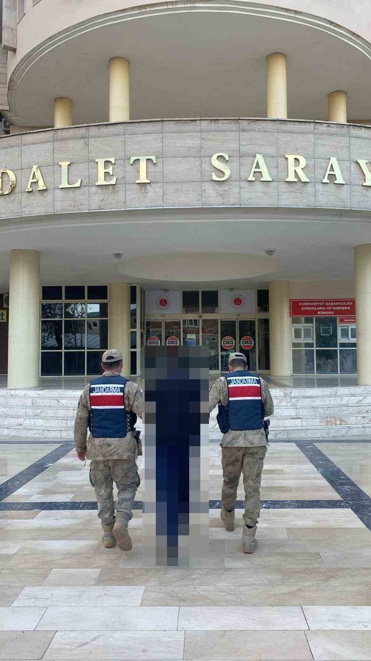 UYUŞTURUCUDAN ARANAN ŞAHIS YAKALANDI