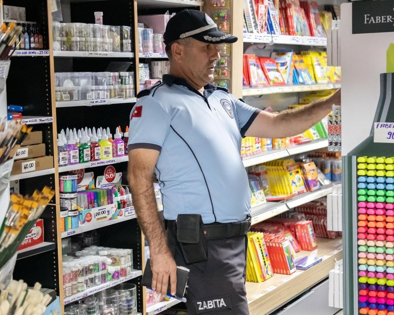 YENİ EĞİTİM ÖĞRETİM YILININ BAŞLAMASIYLA HAREKETE GEÇEN KUŞADASI BELEDİYESİ ZABITA EKİPLERİ...