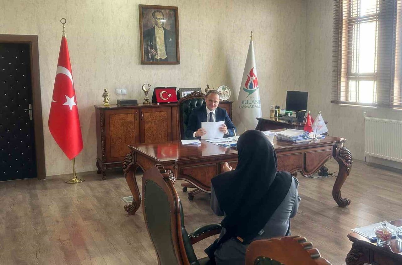 KAYMAKAM KOŞANSU, VATANDAŞLARLA BİREBİR GÖRÜŞEREK GÜNLÜK YAŞAMLARINI ETKİLEYEN SORUNLARI...