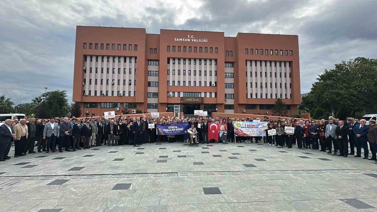 SAMSUN’DA 1 EKİM DÜNYA YAŞLILAR GÜNÜ DOLAYISIYLA FARKINDALIK YÜRÜYÜŞÜ VE ÇEŞİTLİ ETKİNLİKLERİN YER...