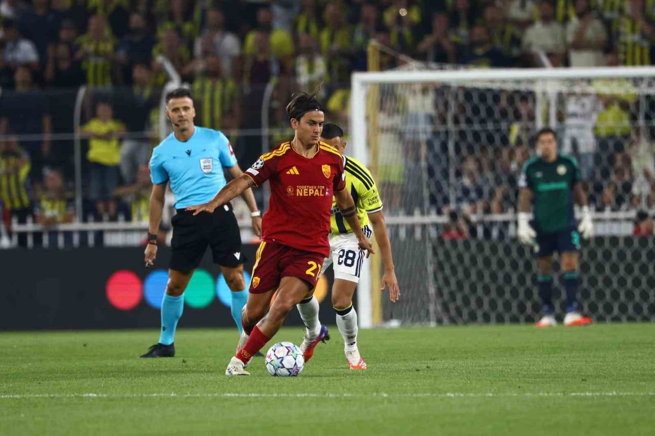 UEFA ŞAMPİYONLAR LİGİ İLK HAFTA MAÇINDA FENERBAHÇE, EVİNDE İTALYAN EKİBİ ROMA İLE KARŞILAŞIYOR....