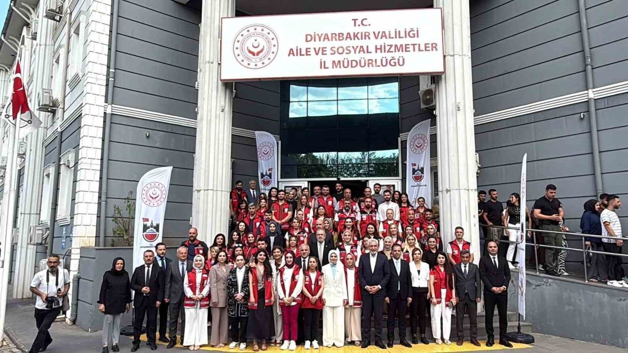 AİLE VE SOSYAL HİZMETLER BAKANI MAHİNUR ÖZDEMİR GÖKTAŞ, "AİLE VE GENÇLİK FONU"NDAN İSTİFADE...