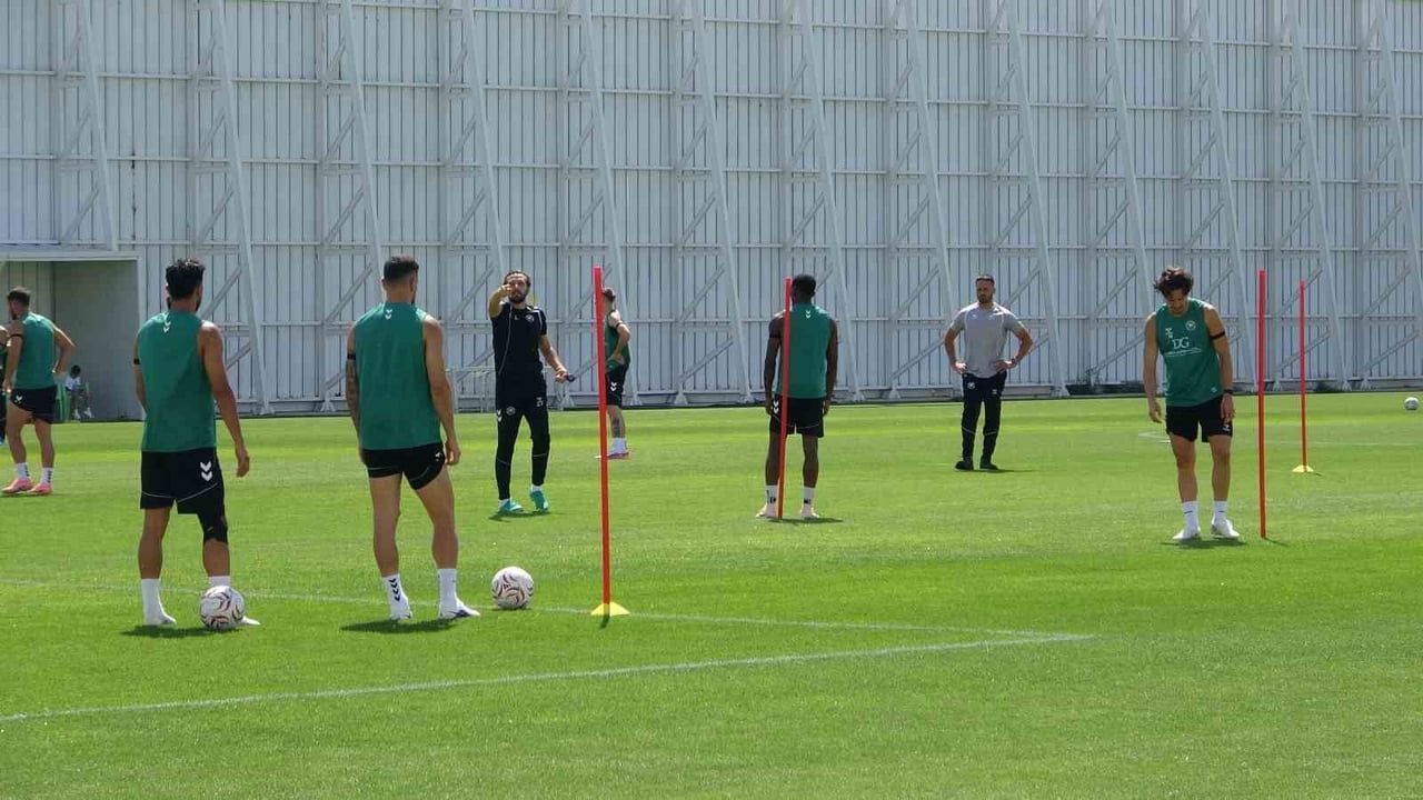 KONYASPOR, TRENDYOL SÜPER LİG'İN 2. HAFTASINDA DEPLASMANDA FENERBAHÇE İLE OYNAYACAĞI MAÇIN...