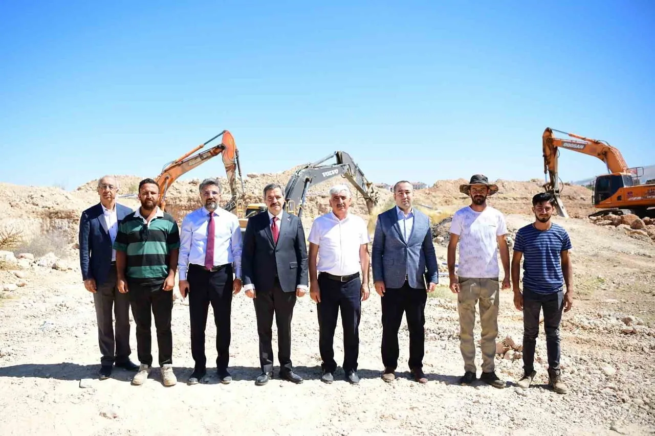 MTÜ'DE MERKEZİ KÜTÜPHANE VE KAMPÜS MEYDANI İÇİN ÇALIŞMALAR BAŞLADI